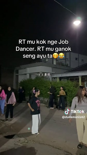 🤣🤣🤣#karnaval #soundhoreg #horegjawatimur #singosari #singosari24jam @BATURETNO.SINGOSARI