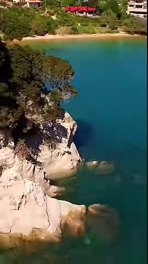 You should stay at Kaiteriteri! Stay during King's Birthday weekend or Matariki and get free mini golf for the family! These dates are approaching, so book now to secure the best spots. #kaiteriteribeach #kaiteriteri #abeltasman #longweekend #holidaynz | Kaiteriteri Recreation Reserve