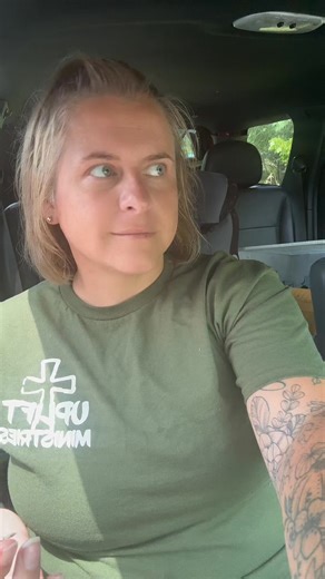 Usnea — nature’s lung ally 🌿 Also called “old man’s beard,” this powerful lichen grows where the air is clean and carries strong antimicrobial properties. I reach for usnea during seasonal shifts, deep coughs, and immune support seasons. Wildcrafted with respect. Used with wisdom. Not medical advice. Always consult a healthcare professional before using herbs. | Grounded Roots Apothecary