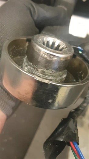 Repairing Mercury Reglage ( issues stiff, hard to sellect forwards or backwards) #owningitMrMarine | Mr Marine