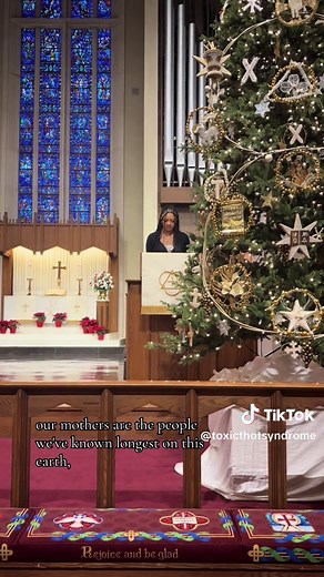 Delivering a Heartfelt Eulogy for My Mom