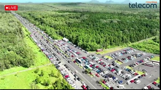 Planifiez votre pèlerinage vers Ganga Talao avec l’application my.t traffic watch de Mauritius Telecom :​ • regardez en LIVE le trafic, les images et vues aériennes du lac sacré et vérifiez la météo​ • recevez les infos routières de la Mauritius Police Force​ • identifiez les Wi-Fi Hotspot Zones pour rester connecté​ Téléchargez gratuitement sur https://www.myt.mu/trafficwatch​ #TrafficWatch #myt #mytserye #mauritiustelecom | Mauritius Telecom