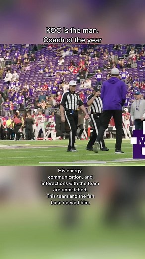 ᴰᵉˡᵘˢⁱᵒⁿᵃˡ ᴰᵉᵛⁱⁿ (@delusional.devin)’s videos with Nfl Theme - Official Sports Bar Version - Playin' Buzzed