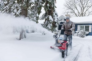 Craftsman Snow Blower Won't Start? (Possible Causes & Fixes)