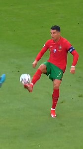 Why do soccer balls have chips inside #football #sports #chips #soccer #ronaldo #viral #foryoupage | BallBlitz