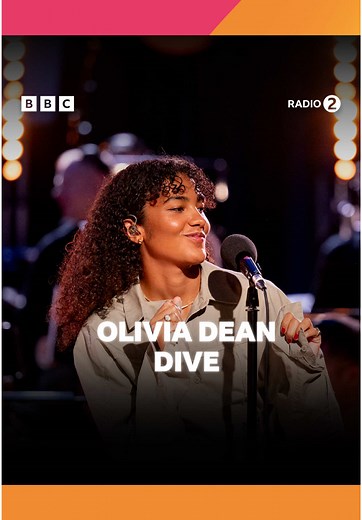 Olivia Dean's Magical R2 Piano Room Performance