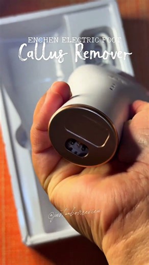 Cracked Heels Fix? 👣 𝐄𝐧𝐜𝐡𝐞𝐧 Callus Remover (Quick Home Pedicure)