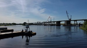 In Chesapeake, VA, McDonough Marine Service Service has continued to provide barge and truckable tug support for the I-64 Southside widening and the new High Rise Bridge crossing of the Elizabeth River. Learn more: https://www.mcdonoughmarine.com/assets/pdfs/McDonough_Marine_Service_Catalog.pdf #PileBuck #EandCmedia #marineconstruction #fleet #barge | Pile Buck Magazine