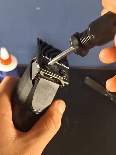 How to Clean the Inside of Your Clipper
