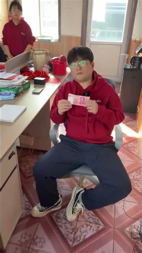 Cash vs. Crop: The Ultimate Gift Showdown in Rural China