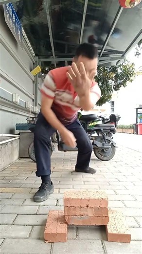 Authentic Iron Sand Palm Kung Fu Demos Unveiled - Watch Now