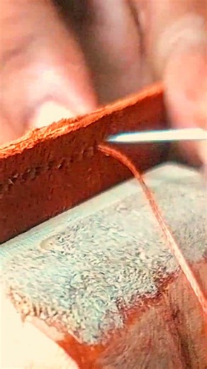 Hand Stitching a Leather Wallet by Hand | Muntaya Handmade Leather Goods.