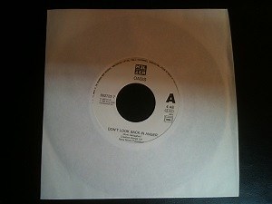 Oasis - Don't Look Back In Anger