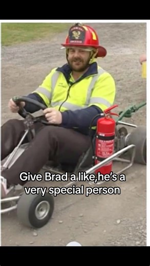 oldmaneagle (@oldmaneagle)’s videos with Fire Truck Siren (Emergency Vehicle City Downtown Noise Sfx Sound Effect Bite Clip Fx) - DV Sound Effects