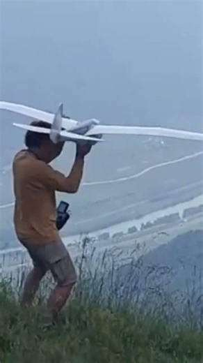 Ausreichend Wind für den Flamingo in Polsa #modellflug #hangflug #rcplane