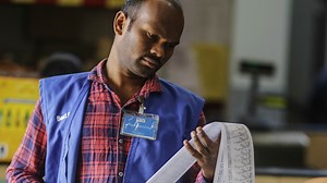 'Make up your mind,' Walmart self-checkout user says over ID and receipt check