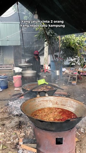 afmomen memories on Instagram: "Spesial Wedding Rani & Sandi @maharanirizaputri @akhsandiilham Thank you all vendor : Pelaminan : @lenysalon_wedding Mua : @intanfadillah__ Henna : @cia.henna.art Seserahan : @mahar_qu Fg : @rozzy_motret Vg : @byerenka Wcc : @af.momen Wo : @amore.organizer Mc : @taufiqqurahman.official Musik : @hm_music.studio Lighting : @21lighting_project Sanggar tari : @lindang_urek"