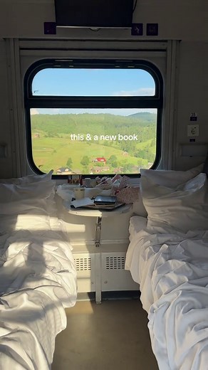 This & a New Book: Cozy Reading Aesthetic Ideas