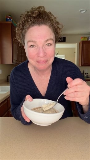 https://bellyfull.net/rice-pudding-recipe/ My old fashioned easy rice pudding recipe is like a warm hug in a bowl 🥰 | Belly Full