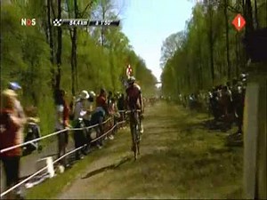 [Paris - Roubaix 2011] Passage of Trouée d'Arenberg / Arenberg Forest / Bos van Wallers