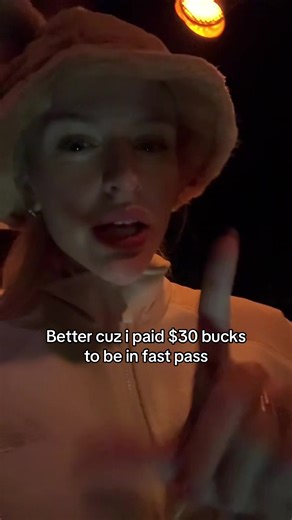 Experience Tokyo Disneyland's Fast Pass Benefits