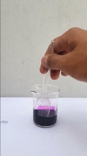 KMnO4 + H2O2 #hydrogenperoxide #H2O2 #bluebox #chemistry #kmno4 #potassiumpermanganate #nilered #o2