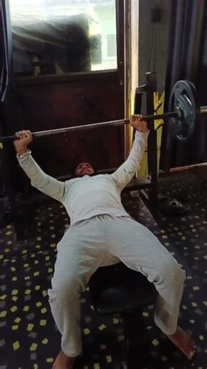 40 kg lifting bench press 🥵 chest workout #gym #heavylifting #fitness #phonkmusic #workout