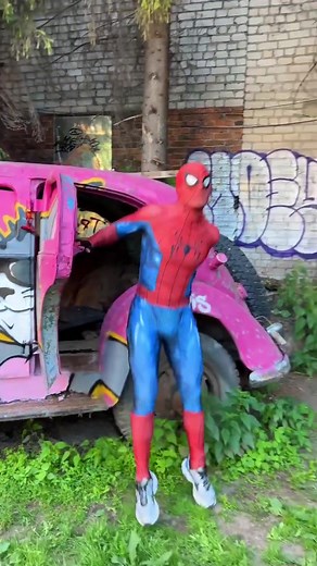 Exploring the Most Active Spiders of Moscow