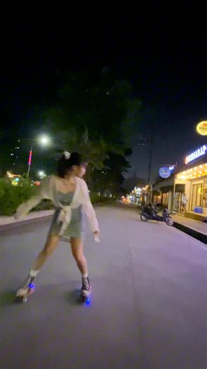 50K views · 931 reactions | “hala nakakapagod”  Backward Skating  #nasiaeliz | Nasia Eliz | Facebook