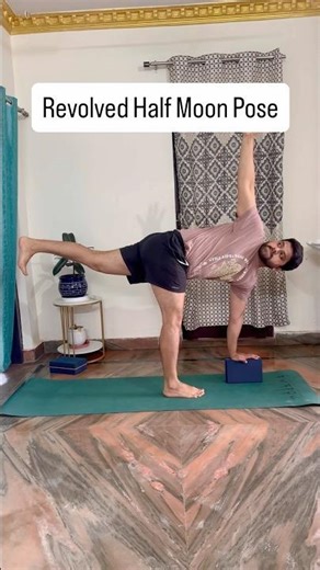 How to do Revolve half moon pose #yogaforbeginners #yogapractice #yogapostures #yogainspiration