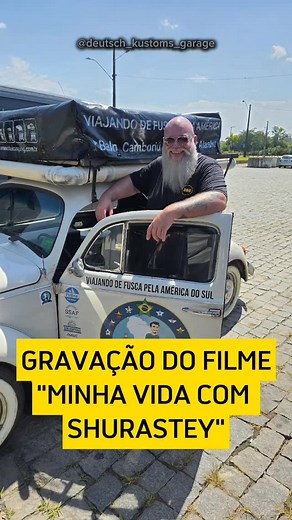 Ontem levamos esses 3 fuscas pra participar das gravações do filme "MINHA VIDA COM SHURASTEY", que vai contar a saga dessa dupla incrível que fez história de Fusca nas estradas das Américas! Muita honra ter podido fazer parte desse projeto que homenageia esse cara sensacional e seu cachorro que partiram realizando um sonho que é também o sonho de muitos de nós, um sonho de liberdade e antigomobilismo na veia!! CARRO PARADO NÃO CONTA HISTÓRIA!! @thiago.bomga e @praguinhaoficial na boléia dos Fusc