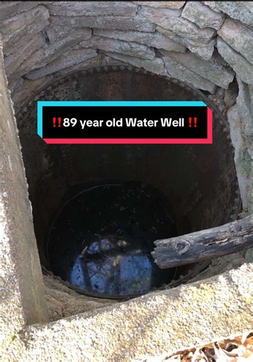 Here’s a closeup video of an 89 year old hand dug well in #Oklahoma. I always wonder about who dug this and how many people it took to set the casing and how they did it. It’s so different from how we do things now! #waterwell #welldrilling #abandoned #history