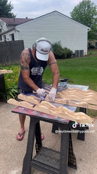 Building and wavy wooden American flag. 38.5”x19.5”. If you want to give woodworking a try then get out and DIY. If not then send me a message😉. Enjoy the build. #usa #woodworking #america #DIY #usa