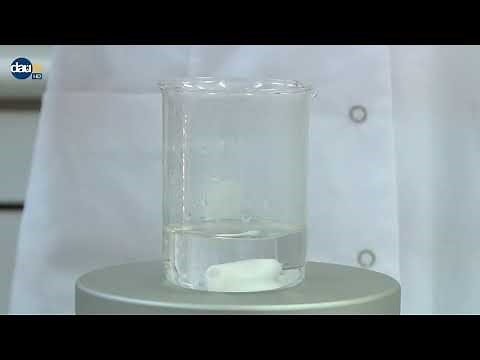 EMU CHEMISTRY DEPARTMENT: HEATING A LIQUID IN A BEAKER BY HOT PLATE MAGNETIC STIRRER