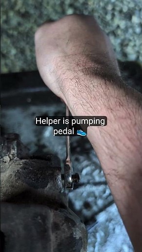 Bad Brake hose symptom (unable to bleed brakes)