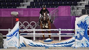 Brits in contention for individual glory ahead of final Olympic eventing showjumping round: German rider leads the way