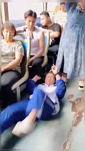 She thinks I'm pregnant😅#funny #magicmom #viral #foryoupage