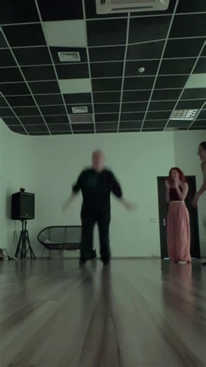 Learn Vogue Dance Styles: Tips and Techniques