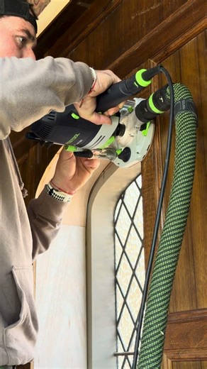 Using festool router 1400 to shape this window #woodworking #wooddesigner