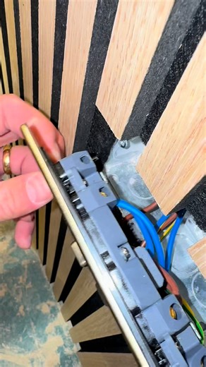 4.8M views · 8.2K reactions | Ever tried fitting a socket into a slat...