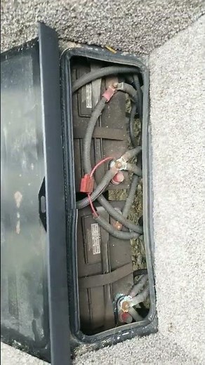 2021 Thor Outlaw 29J Fuse location