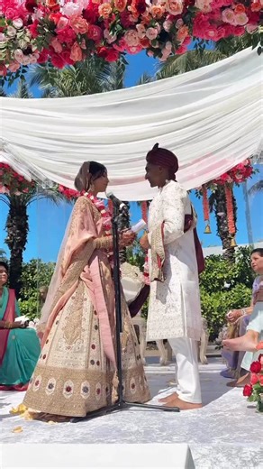 The most heart-warming and cutest wedding vows we’ve ever heard — love spoke, and everyone felt it✨ Source: @ashnagray | Maharani Weddings | Facebook