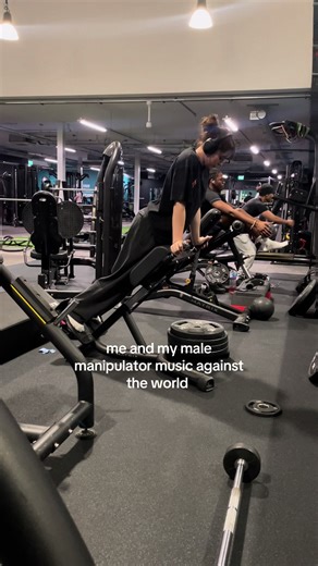 Male Manipulator Music: A Gym Playlist for Strength