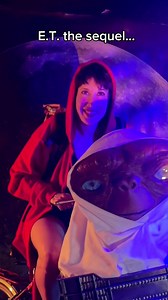 8.1K views · 255 reactions | Coming soon: ET 2: Galactic Delivery Service. He is back and he’s still flying... but now it’s for tips. ‍♂️. Thanks Monsters Inside for let me borrow your E.T. delivery costume, I love it  #ETTheExtraTerrestrial #etmovie #SciFiHumor #aliens | Vampisaurus Sci-Fi Pinup and Cosplay | Facebook