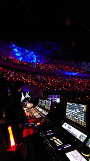 POV dari Tukang Lampu di JKT48 Wonderland