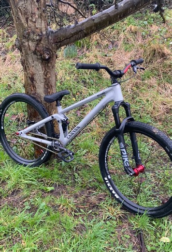 Explore the New Canyon Stitched 720 Bike Model