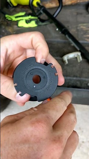 How to restring a Ryobi string trimmer/weed Wacker/ weed whip. #18v #ryobi