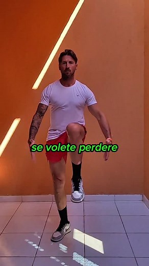 Ciao ragazzi come state ? Se siete all'inizio e volete perdere peso oltre al deficit calorico provate a fare questi 3 esercizi semplici ma efficaci !! Mi fa davvero piacere e sono felice che molti di voi hanno iniziato a fare queste routine di esercizi! E tanti mi state chiedendo degli esercizi da fare!! Grazie a tutti e buona domenica 💪❤️ . . . . . . . . . . . Brucia grassi Allenamento semplice Perdita di peso Deficit calorico Allenamento a corpo libero Allenamento da casa . . . . .. . . . .#a