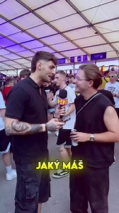 Na poslední zastávce Erem Tour v Praze jsme si odchytli Honzu Stracha a zeptali jsme se ho na pár pikantních otázek. 🔥