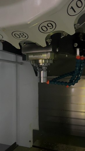 17 shares | VMC with 21 tool magazines, near perfect. No other CNC mill packs as much productivity into such an efficiently designed package. #VMC #cnc #cncmachining #cncmachine #machine #small #footprint #large #work #cube #mill #milling #efficient #Efficiently #Package #factory #China | SYNE Machines | Facebook